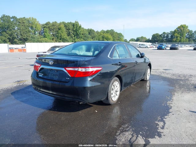 46049044 :رقم المزاد ، 4T4BF1FK7GR516608 vin ، 2016 Toyota Camry Le مزاد بيع
