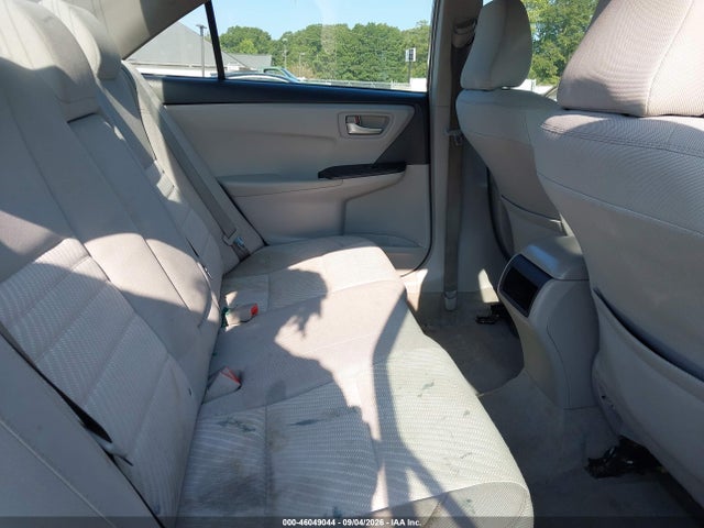 46049044 :رقم المزاد ، 4T4BF1FK7GR516608 vin ، 2016 Toyota Camry Le مزاد بيع