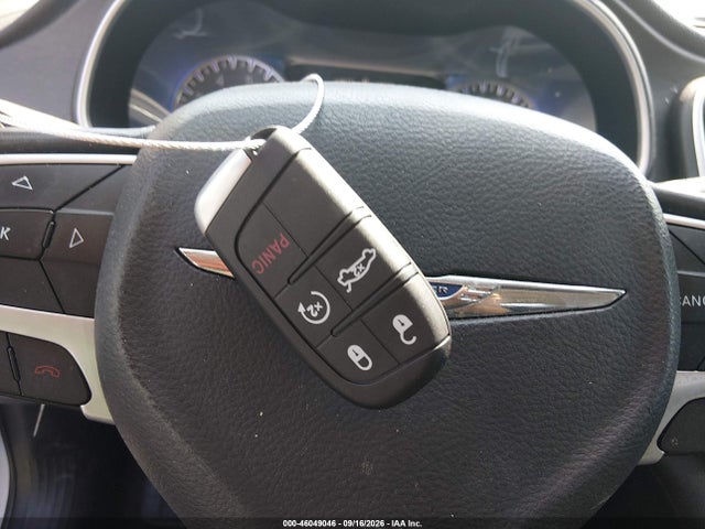 Продажа на аукционе авто 2015 Chrysler 200 Limited, vin: 1C3CCCABXFN551994, номер лота: 46049046