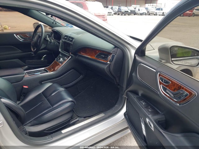 Lincoln Continental Standard 2019 1LN6L9PK8K5604586 Image 5