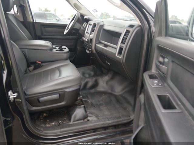 46049087 :رقم المزاد ، 1C6RR6FG1KS563061 vin ، 2019 Ram 1500 Classic Tradesman  4x2 6'4 Box مزاد بيع