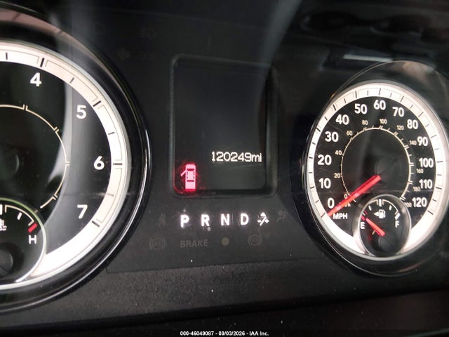 46049087 :رقم المزاد ، 1C6RR6FG1KS563061 vin ، 2019 Ram 1500 Classic Tradesman  4x2 6'4 Box مزاد بيع