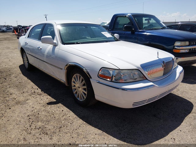 Aukcja sprzedaży 2004 Lincoln Town Car Signature, vin: 1LNHM81W64Y638197, numer aukcji: 46049138