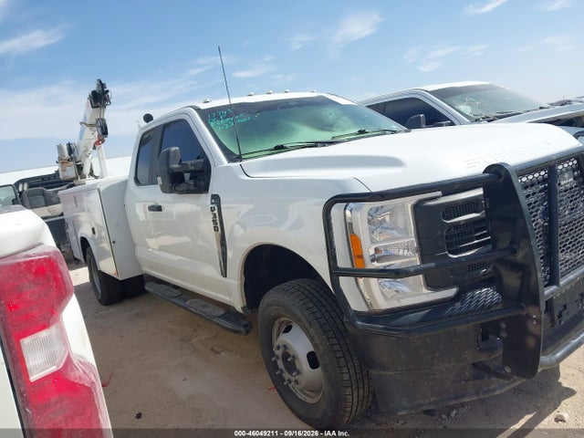 Ford F-350 Chassis Xl 2023 1FD8X3HN3PED03735 Image 13