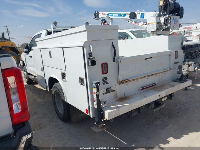 Ford F-350 Chassis Xl 2023 1FD8X3HN3PED03735 Image 3