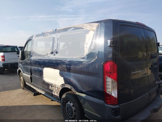 1FMZK1ZM1FKA63095 Ford Transit-150 Xl