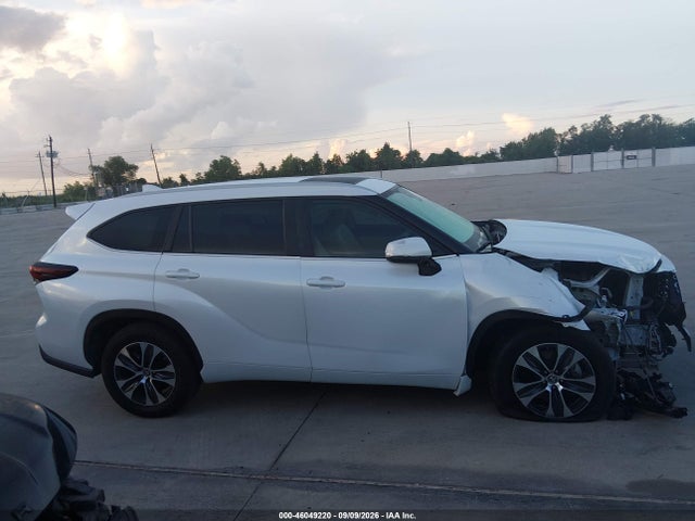 5TDKARAH7RS530457 Toyota Highlander Hybrid Xle