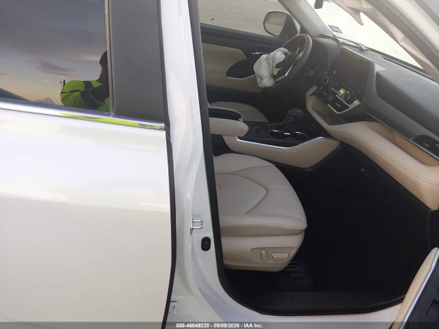 5TDKARAH7RS530457 Toyota Highlander Hybrid Xle