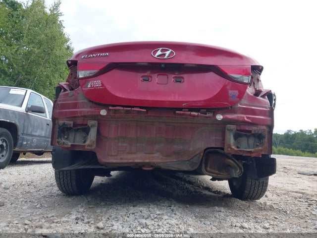 Продажа на аукционе авто 2015 Hyundai Elantra Se, vin: 5NPDH4AE5FH623668, номер лота: 46049250