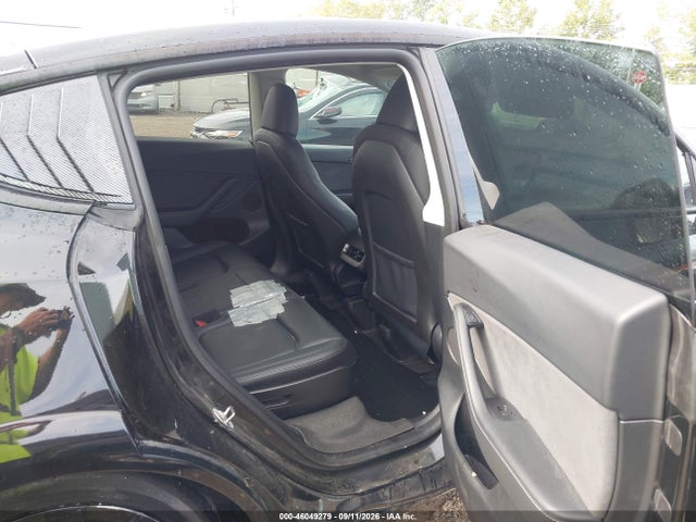 Продажа на аукционе авто 2024 Tesla Model Y Long Range Dual Motor All-wheel Drive, vin: 7SAYGAEE7RF204661, номер лота: 46049279