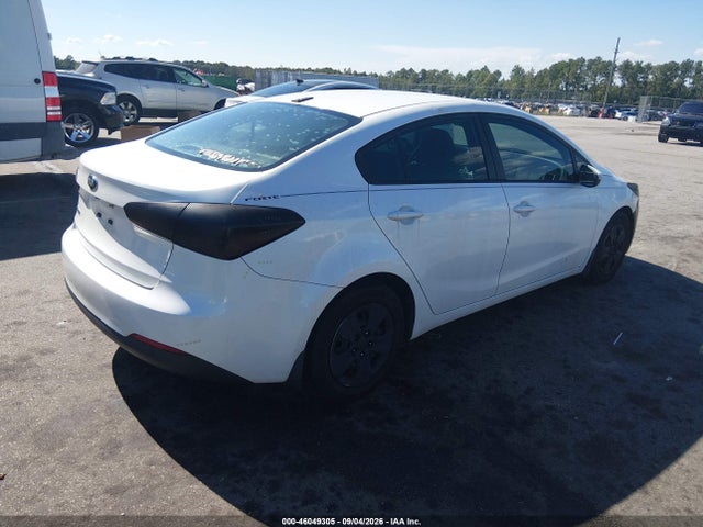 Продажа на аукционе авто 2015 Kia Forte Lx, vin: KNAFX4A61F5393824, номер лота: 46049305