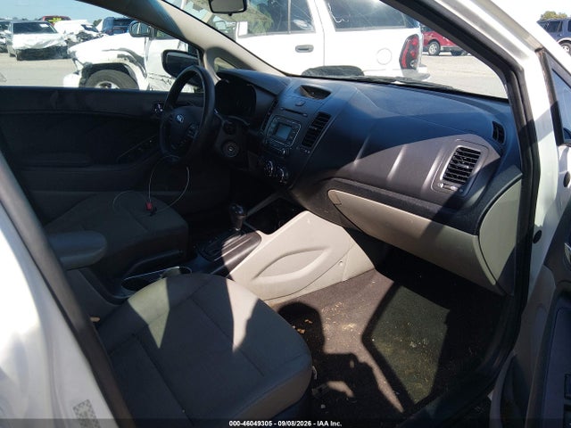 Продажа на аукционе авто 2015 Kia Forte Lx, vin: KNAFX4A61F5393824, номер лота: 46049305