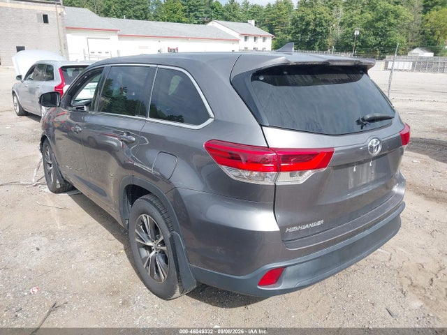 Toyota Highlander Le Plus 2018 5TDBZRFH2JS866295 Image 3