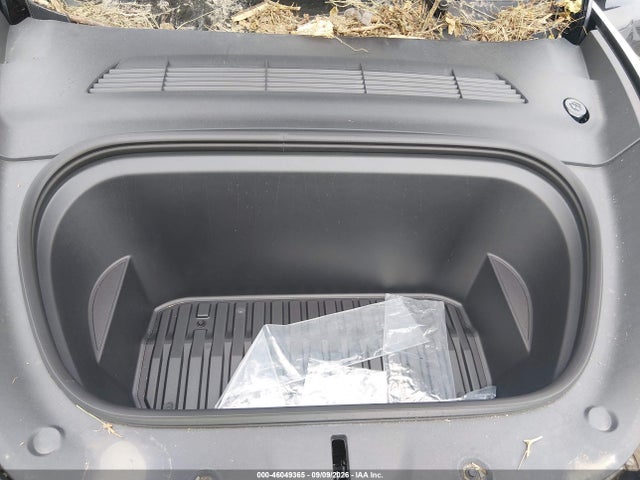 Продажа на аукционе авто 2025 Tesla Model Y Long Range Dual Motor All-wheel Drive, vin: 7SAYGDEE1SA342605, номер лота: 46049365