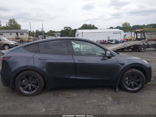 Продажа на аукционе авто 2025 Tesla Model Y Long Range Dual Motor All-wheel Drive, vin: 7SAYGDEE1SA342605, номер лота: 46049365