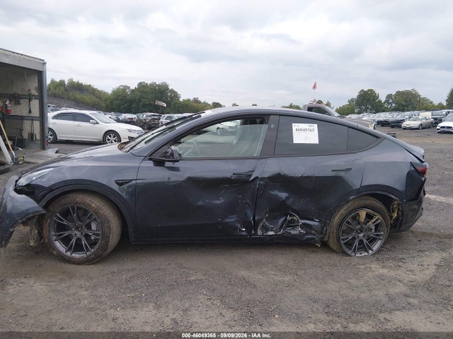 Продажа на аукционе авто 2025 Tesla Model Y Long Range Dual Motor All-wheel Drive, vin: 7SAYGDEE1SA342605, номер лота: 46049365