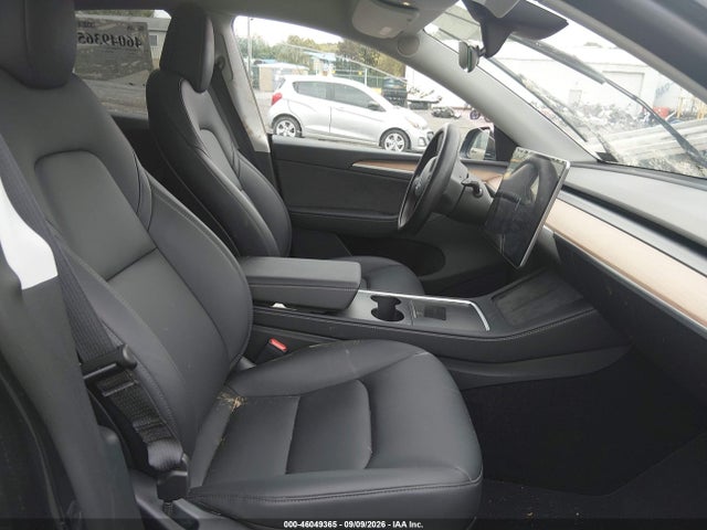 Продажа на аукционе авто 2025 Tesla Model Y Long Range Dual Motor All-wheel Drive, vin: 7SAYGDEE1SA342605, номер лота: 46049365