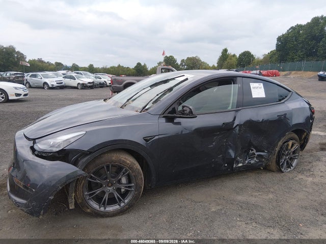 Продажа на аукционе авто 2025 Tesla Model Y Long Range Dual Motor All-wheel Drive, vin: 7SAYGDEE1SA342605, номер лота: 46049365