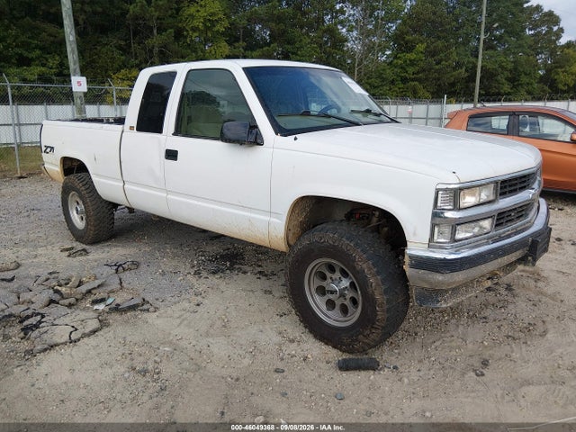 Auction sale of the 1996 Chevrolet Gmt-400 K1500, vin: 1GCEK19R8TE156205, lot number: 46049368