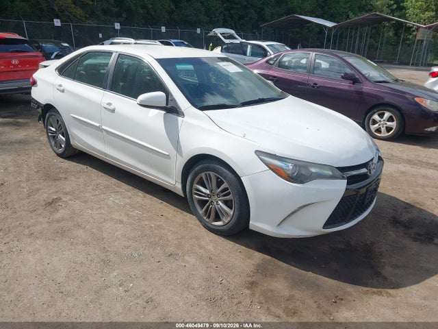 46049479 :رقم المزاد ، 4T1BF1FK1GU151112 vin ، 2016 Toyota Camry Se مزاد بيع