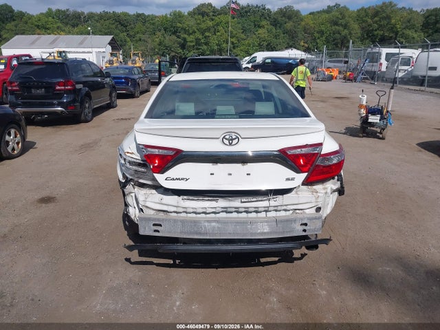 46049479 :رقم المزاد ، 4T1BF1FK1GU151112 vin ، 2016 Toyota Camry Se مزاد بيع