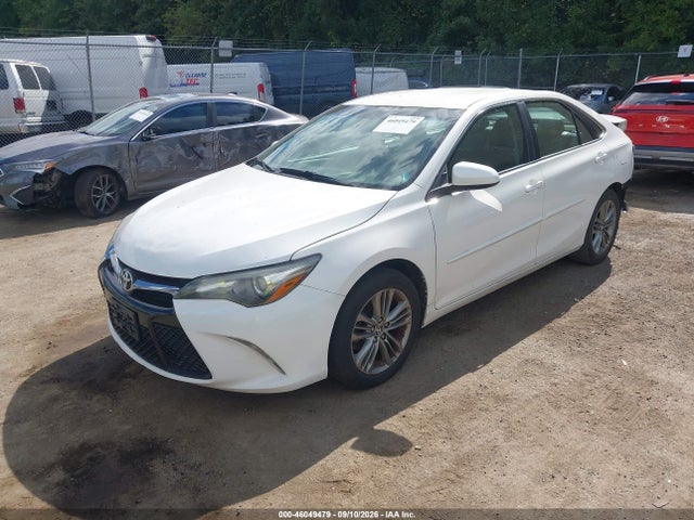 46049479 :رقم المزاد ، 4T1BF1FK1GU151112 vin ، 2016 Toyota Camry Se مزاد بيع