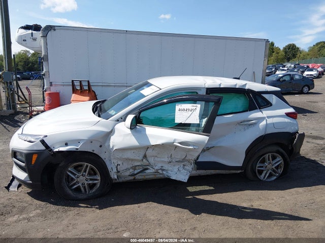 2021 Hyundai Kona Se მანქანა იყიდება აუქციონზე, vin: KM8K12AA8MU663898, აუქციონის ნომერი: 46049497