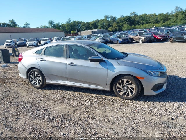 Продажа на аукционе авто 2017 Honda Civic Ex, vin: 19XFC2F88HE225876, номер лота: 46049518