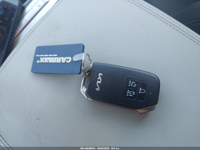 46049534 :رقم المزاد ، KNDNB4H39N6189645 vin ، 2022 Kia Carnival Mpv Lx Seat Package مزاد بيع