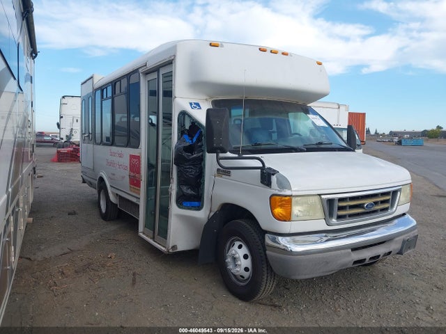 2006 Ford E-450 Cutaway მანქანა იყიდება აუქციონზე, vin: 1FDXE45S96DB10172, აუქციონის ნომერი: 46049543