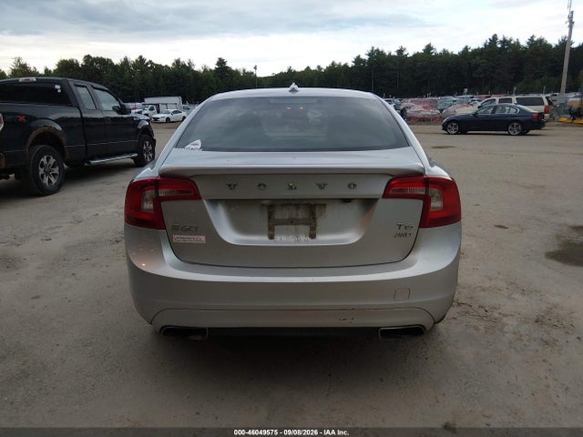 2014 Volvo S60 T6 მანქანა იყიდება აუქციონზე, vin: YV1902FH5E2278804, აუქციონის ნომერი: 46049575