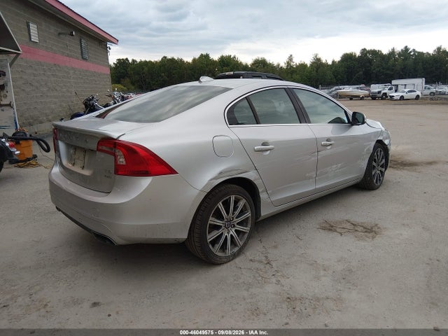 2014 Volvo S60 T6 მანქანა იყიდება აუქციონზე, vin: YV1902FH5E2278804, აუქციონის ნომერი: 46049575