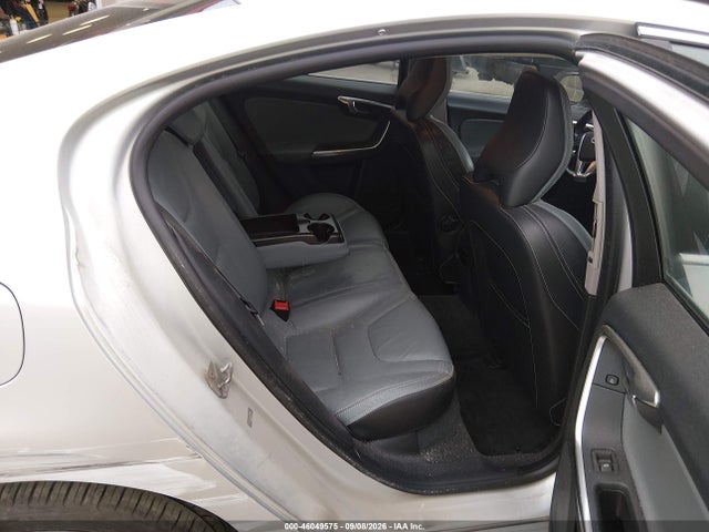 2014 Volvo S60 T6 მანქანა იყიდება აუქციონზე, vin: YV1902FH5E2278804, აუქციონის ნომერი: 46049575