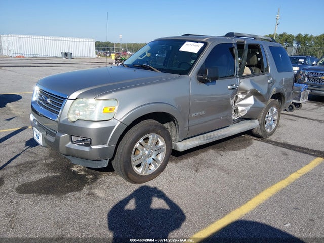2008 Ford Explorer Xlt მანქანა იყიდება აუქციონზე, vin: 1FMEU63E58UB11003, აუქციონის ნომერი: 46049604