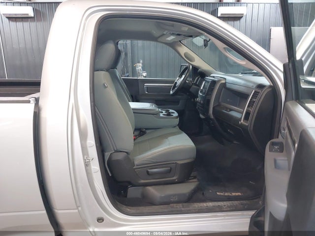 Продажа на аукционе авто 2019 Ram 1500 Classic Tradesman  4x4 6'4 Box, vin: 3C6JR7AG1KG503329, номер лота: 46049694