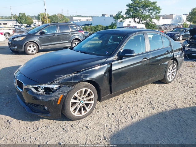 46049754 :رقم المزاد ، WBA8E5G50JNV02673 vin ، 2018 Bmw 320i Xdrive مزاد بيع