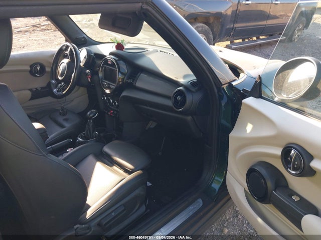 2017 Mini Convertible Cooper მანქანა იყიდება აუქციონზე, vin: WMWWG5C32H3C99977, აუქციონის ნომერი: 46049791
