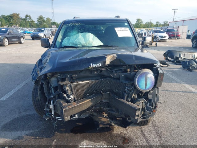 46049800 :رقم المزاد ، 1C4NJRFBXGD767566 vin ، 2016 Jeep Patriot Latitude مزاد بيع