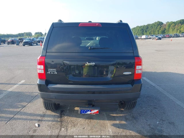 46049800 :رقم المزاد ، 1C4NJRFBXGD767566 vin ، 2016 Jeep Patriot Latitude مزاد بيع