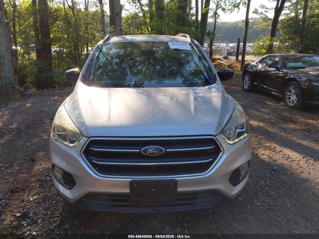 46049808 :رقم المزاد ، 1FMCU9GD8JUC67648 vin ، 2018 Ford Escape Se مزاد بيع