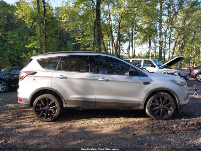 46049808 :رقم المزاد ، 1FMCU9GD8JUC67648 vin ، 2018 Ford Escape Se مزاد بيع