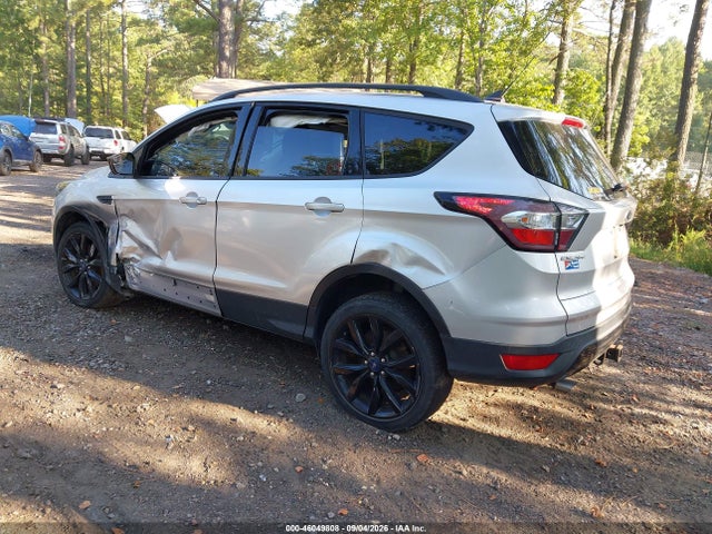 46049808 :رقم المزاد ، 1FMCU9GD8JUC67648 vin ، 2018 Ford Escape Se مزاد بيع