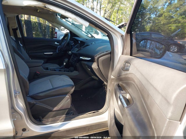 46049808 :رقم المزاد ، 1FMCU9GD8JUC67648 vin ، 2018 Ford Escape Se مزاد بيع