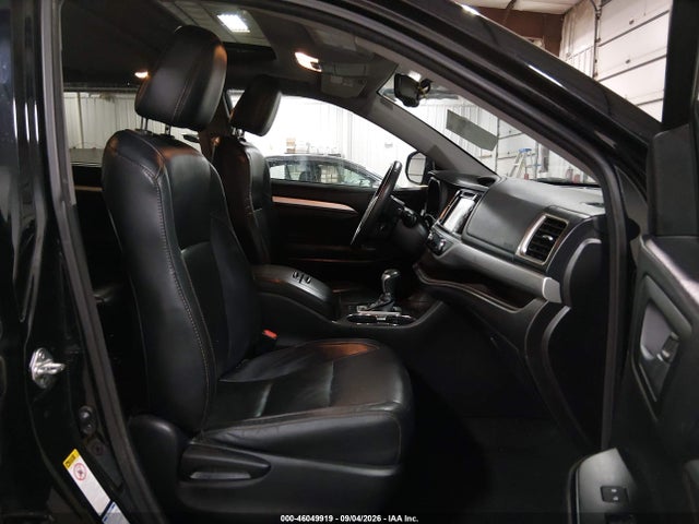 46049919 :رقم المزاد ، 5TDJKRFHXGS297074 vin ، 2016 Toyota Highlander Xle V6 مزاد بيع