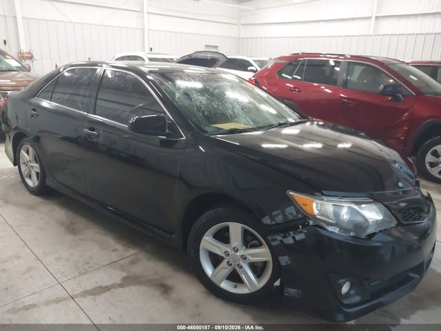 46050187 :رقم المزاد ، 4T1BF1FK0CU183740 vin ، 2012 Toyota Camry Se مزاد بيع