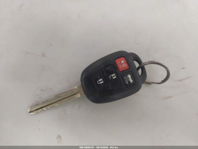 46050187 :رقم المزاد ، 4T1BF1FK0CU183740 vin ، 2012 Toyota Camry Se مزاد بيع