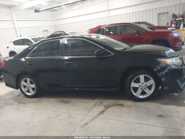 46050187 :رقم المزاد ، 4T1BF1FK0CU183740 vin ، 2012 Toyota Camry Se مزاد بيع