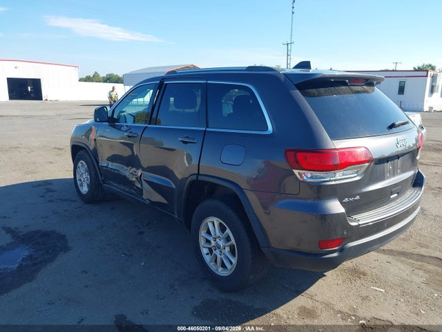 2020 Jeep Grand Cherokee Laredo E 4x4 მანქანა იყიდება აუქციონზე, vin: 1C4RJFAG6LC335687, აუქციონის ნომერი: 46050201