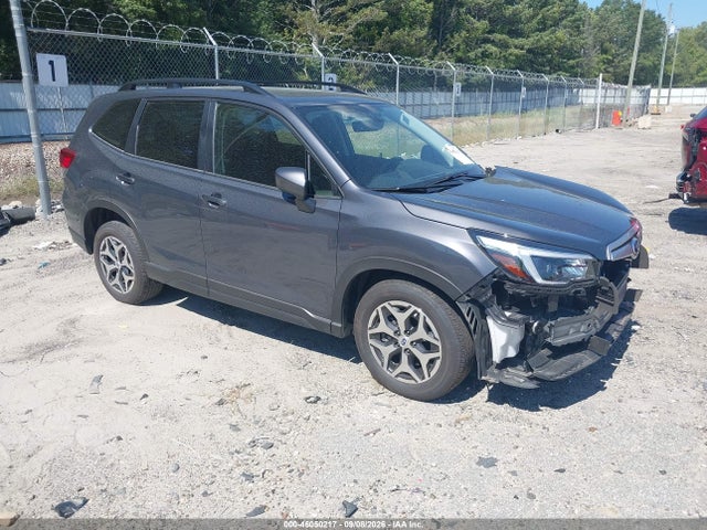 2021 Subaru Forester Premium მანქანა იყიდება აუქციონზე, vin: JF2SKAJC6MH493516, აუქციონის ნომერი: 46050217