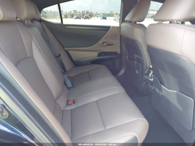 46050238 :رقم المزاد ، 58ADA1C1XSU072669 vin ، 2025 Lexus Es 300h مزاد بيع